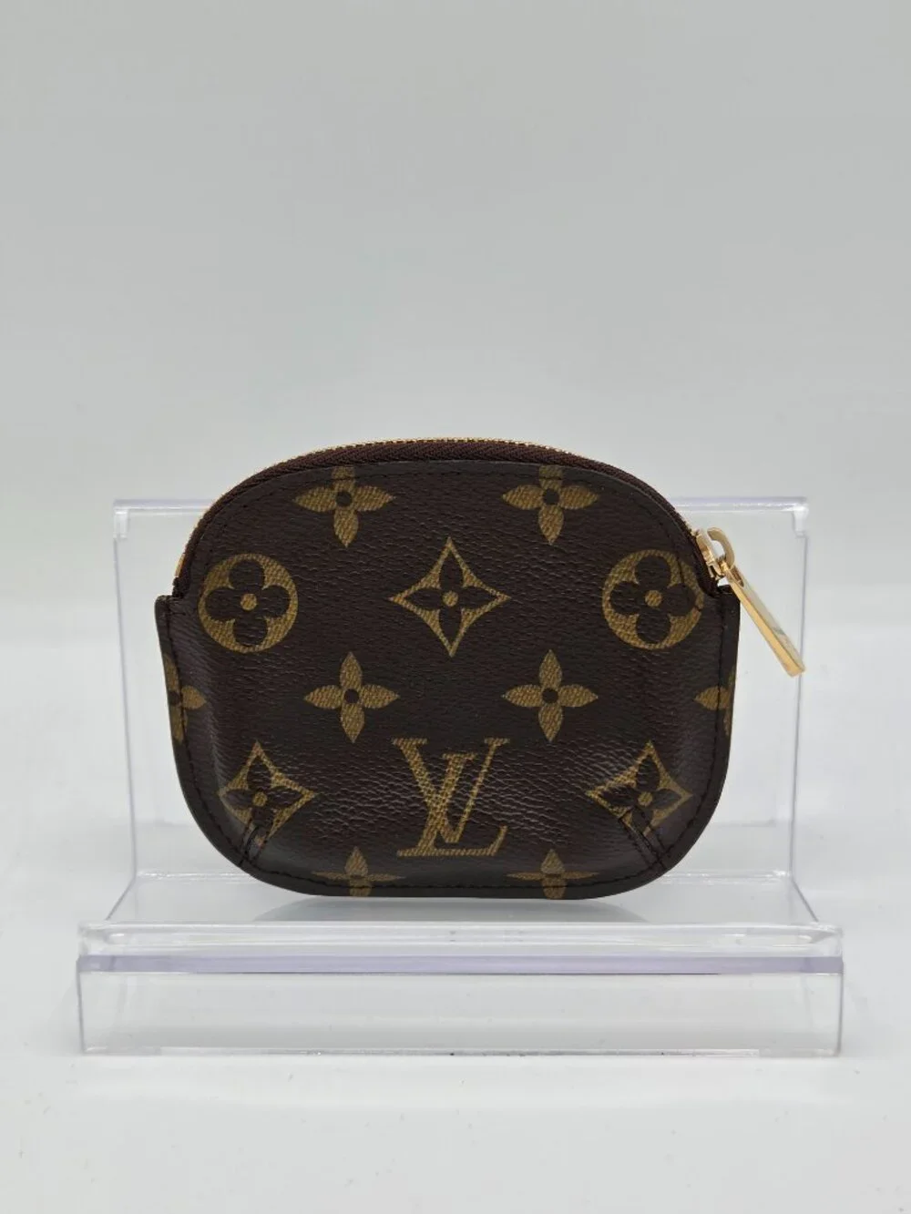 Louis Vuitton width shows 📏